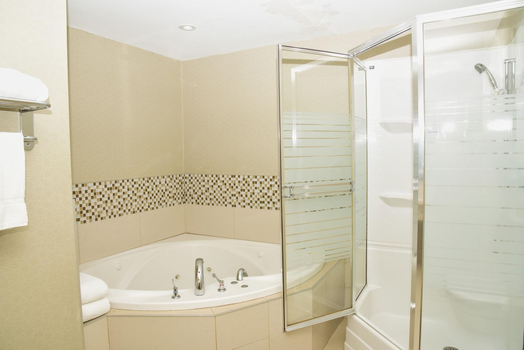 Days Inn By Wyndham אוטווה מראה חיצוני תמונה